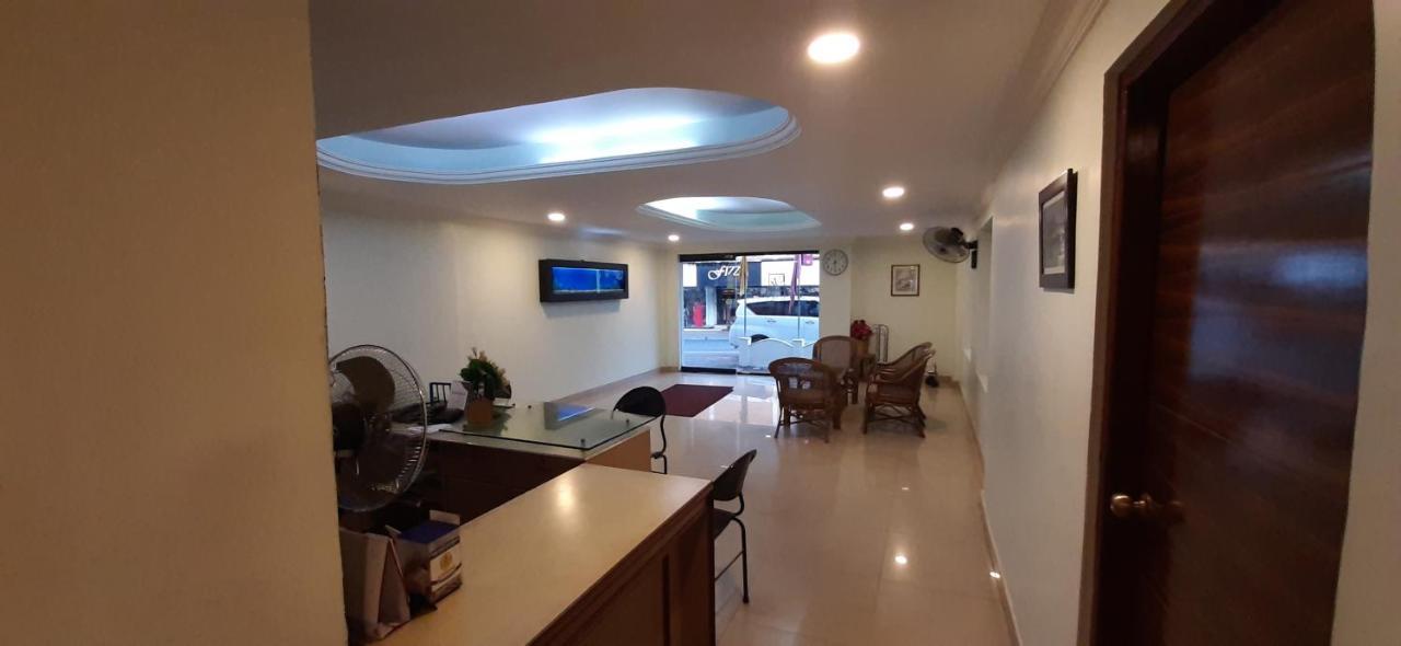 Madaparambil Residency Alwaye Dış mekan fotoğraf