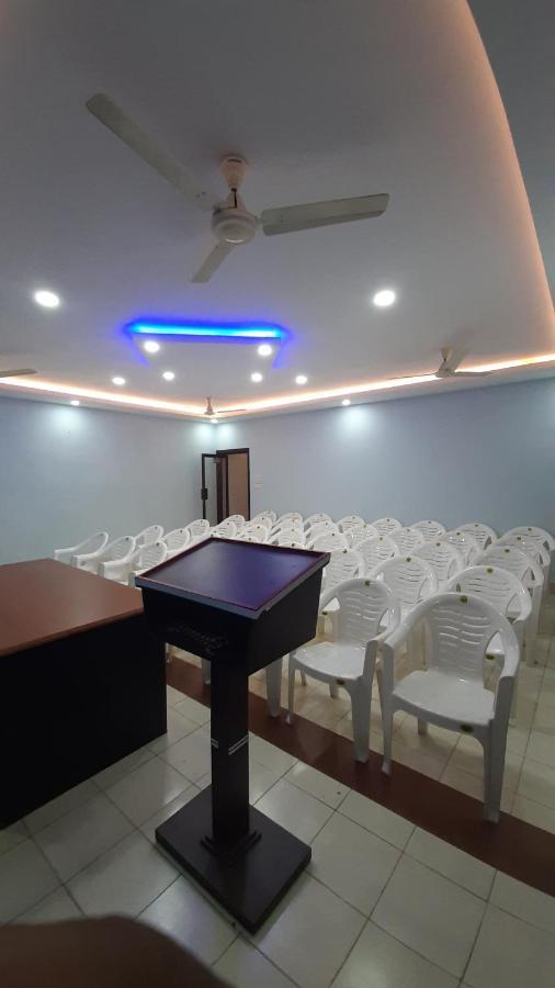 Madaparambil Residency Alwaye Dış mekan fotoğraf