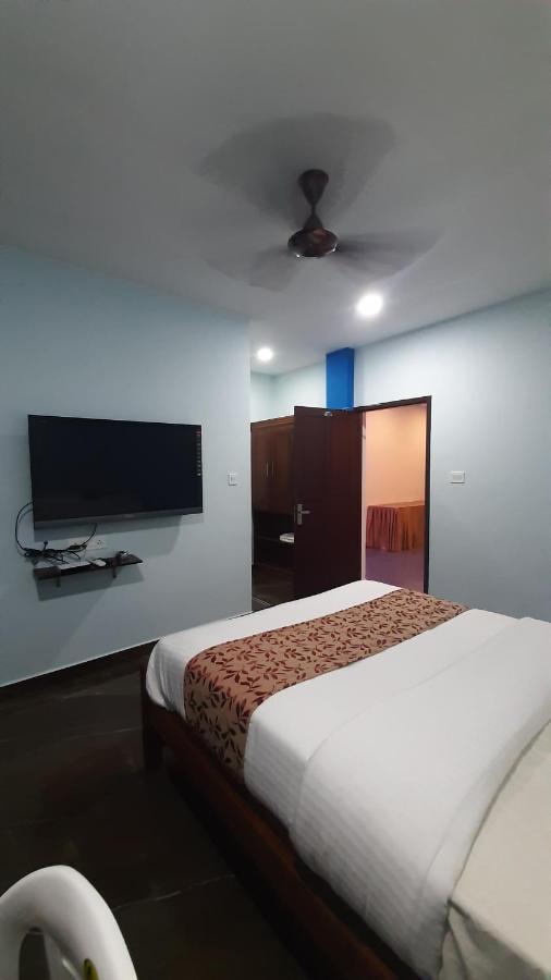 Madaparambil Residency Alwaye Dış mekan fotoğraf