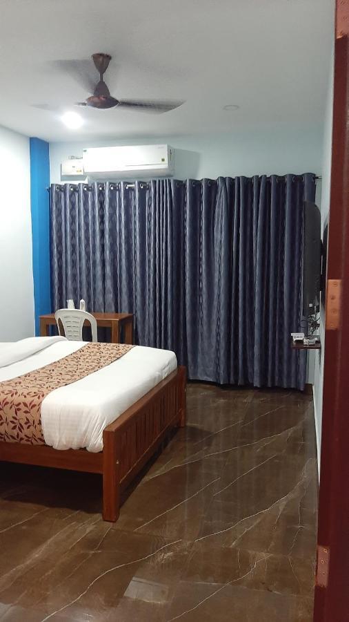 Madaparambil Residency Alwaye Dış mekan fotoğraf