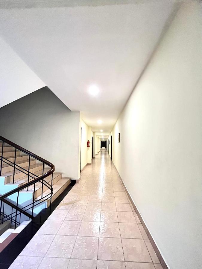 Madaparambil Residency Alwaye Dış mekan fotoğraf