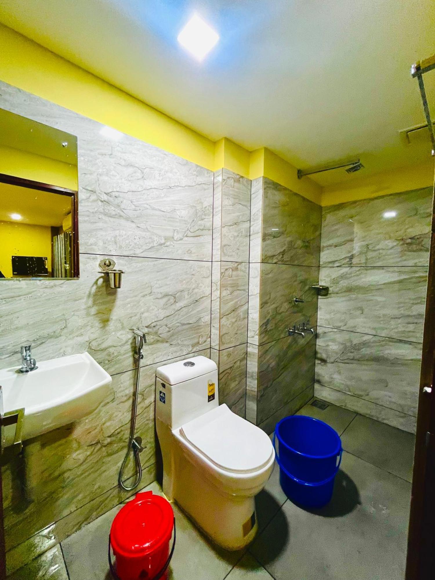 Madaparambil Residency Alwaye Dış mekan fotoğraf
