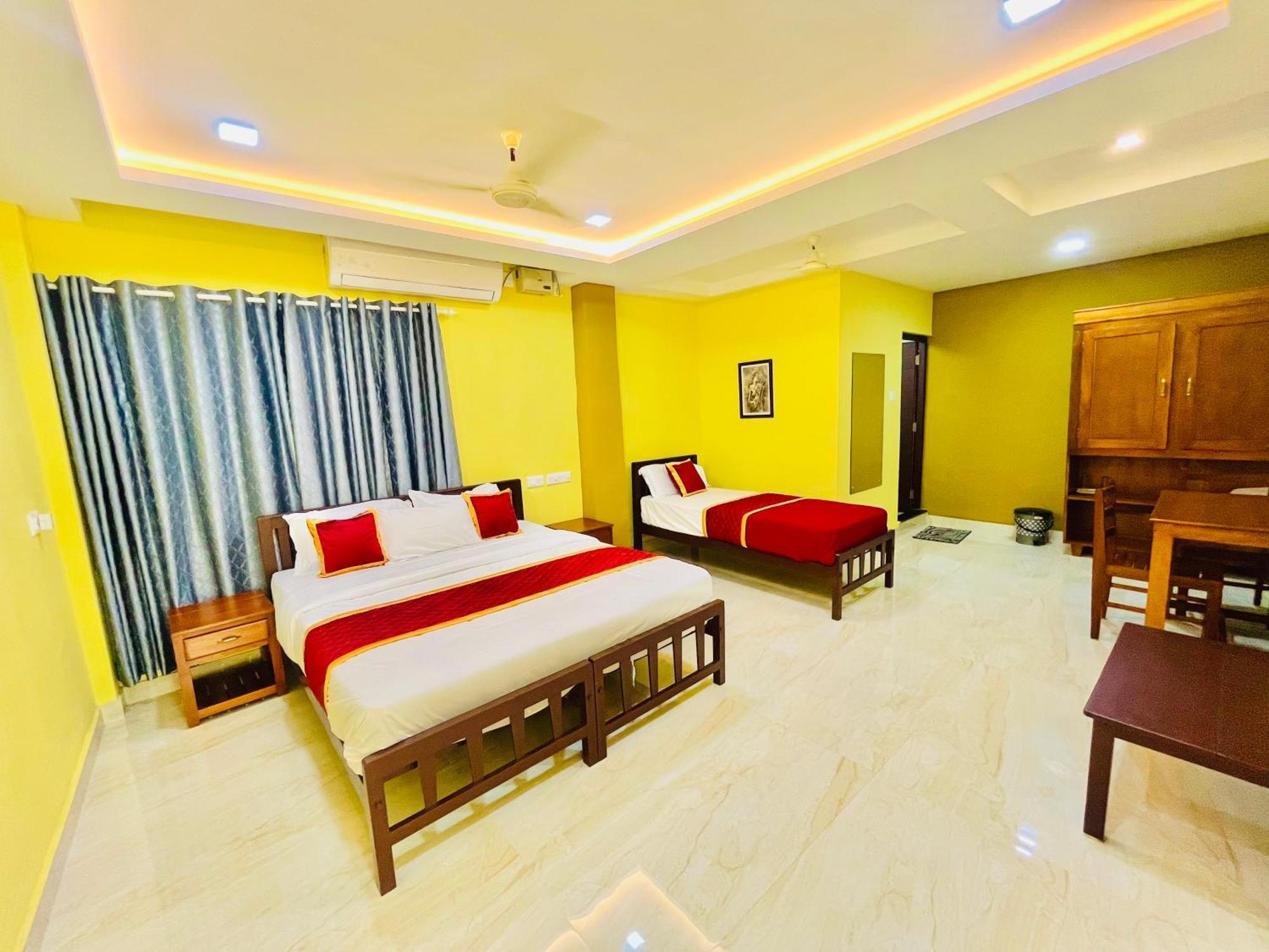 Madaparambil Residency Alwaye Dış mekan fotoğraf